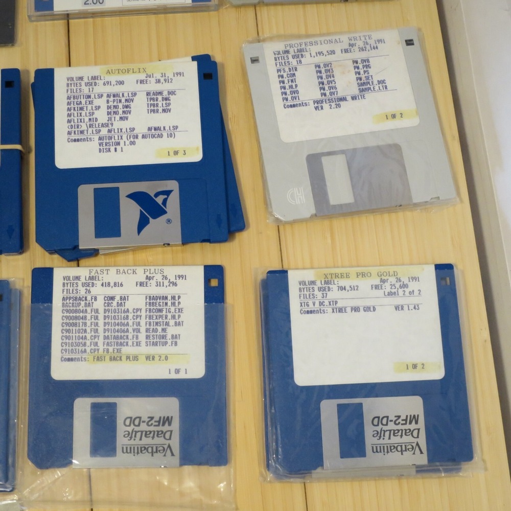 Untested Lot of PC Computer Software 3.5 in. Floppy Disks in Banx Storage Caddy - Picture 9 of 16